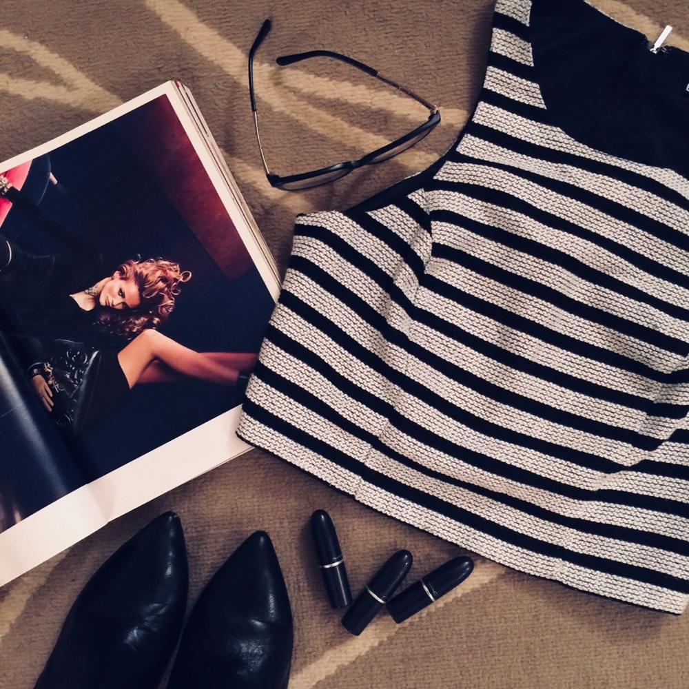 Express Sleeveless Crop Top